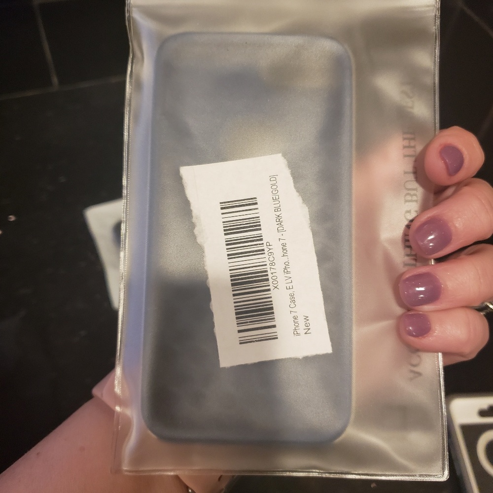 2 iphone 7 cases new in bag